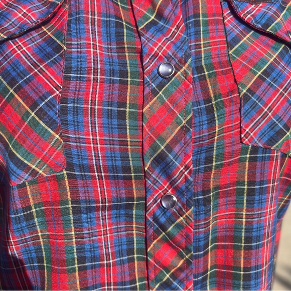 Women's Western Plaid Button Down Shirt - Red and Blue - Picture 9 of 17